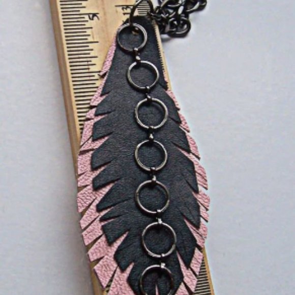 Hand Designed - Pink Black Leather Retro Style Choker - Picture 3 of 5